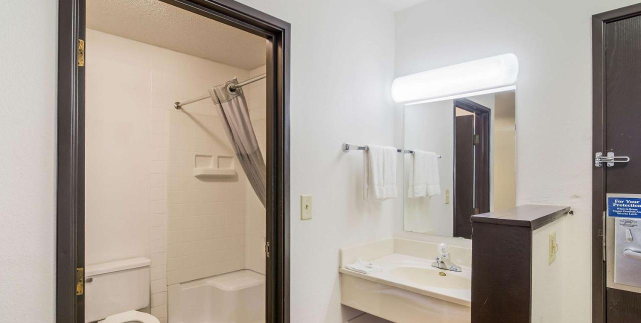 Motel 6-Fargo, Nd - South Екстер'єр фото